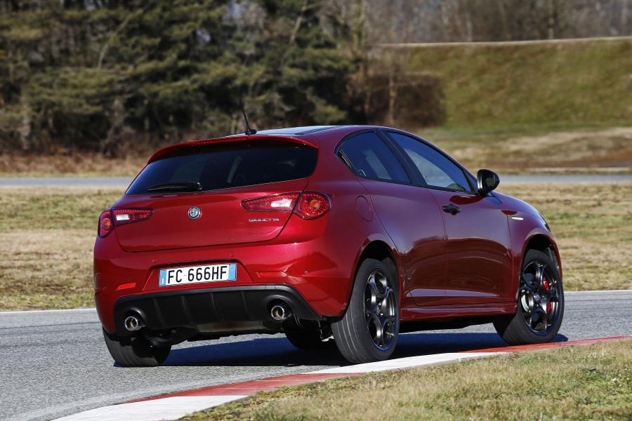  Alfa Romeo Giulietta Veloce Pack 2016 года  (фото 13 из 27)